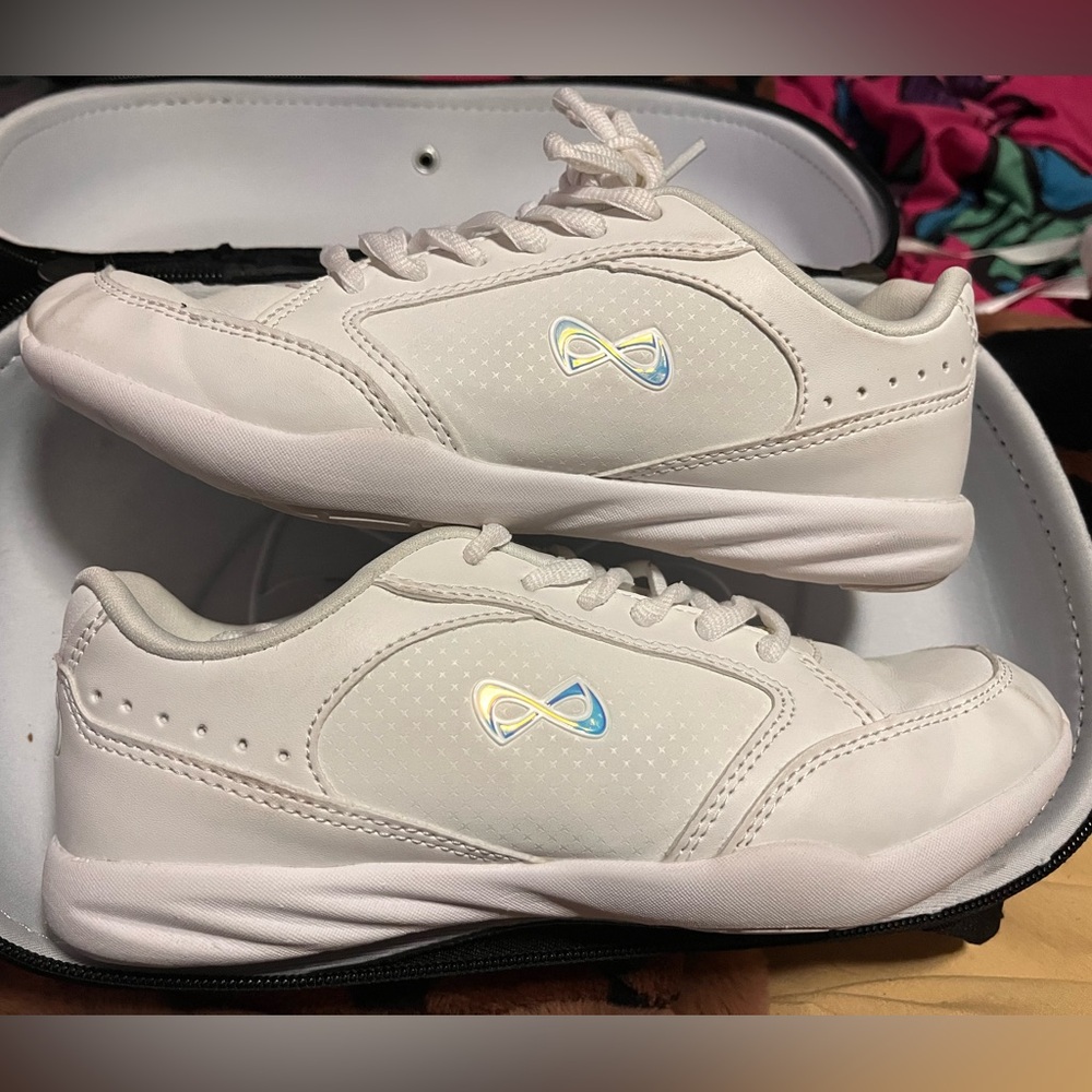 Nfinity Fearless Cheer shoes